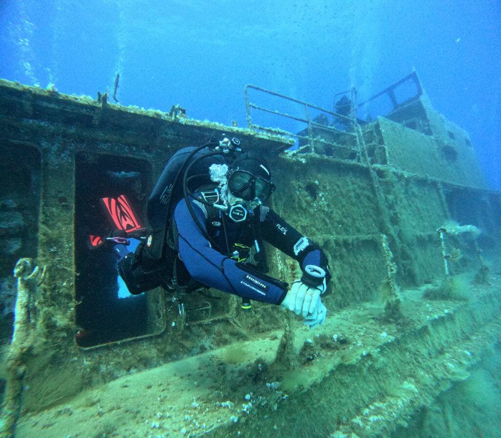 Photo d'un plongeur qui sort du P31