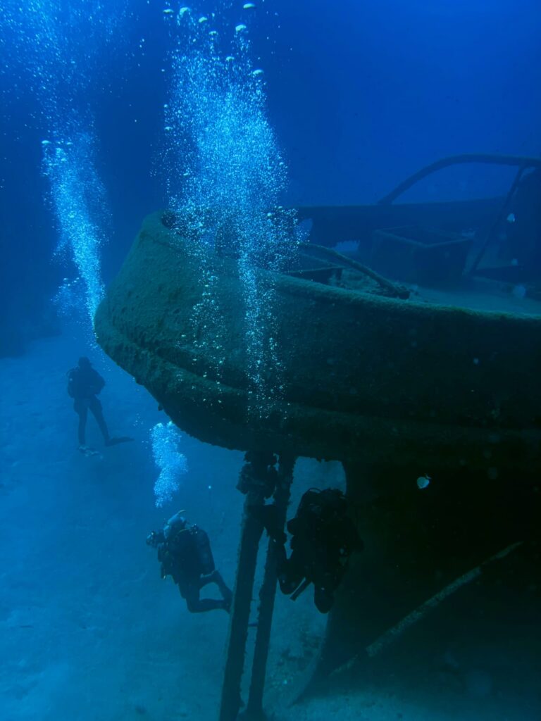 Photo du Rozi où l'on distingue l'avant du bateau
