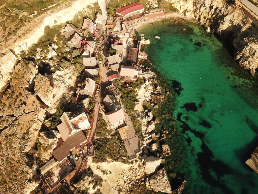 Vue du ciel du village de Popeye