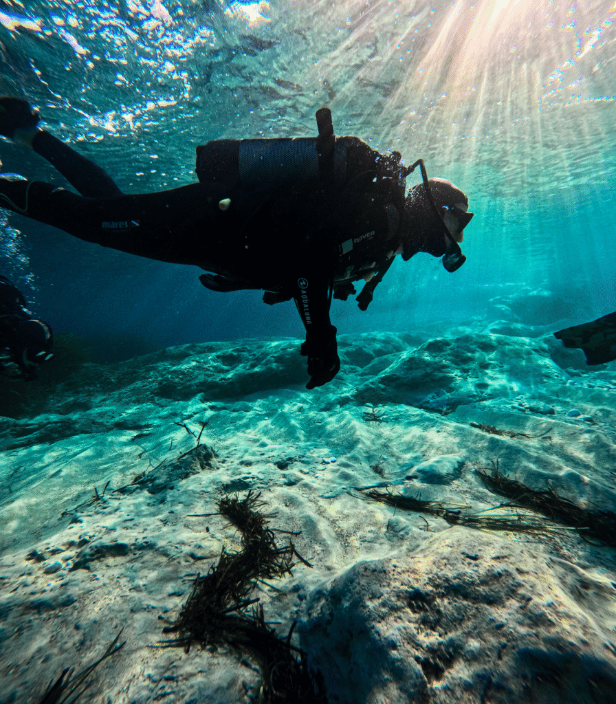 Plongeur débutant en découverte